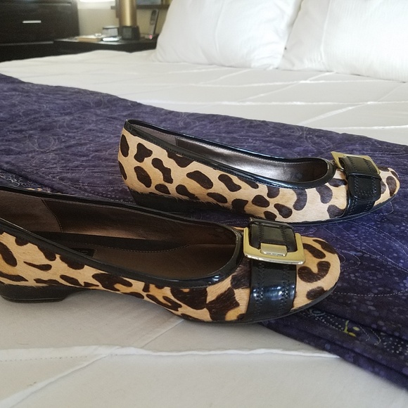 Bandolino leopard print and patent flats, 7.5 M - Picture 4 of 7